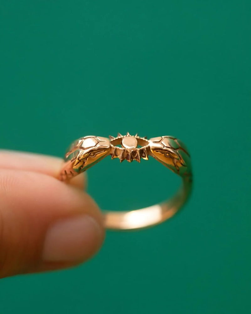 SNAKE EYE RING
