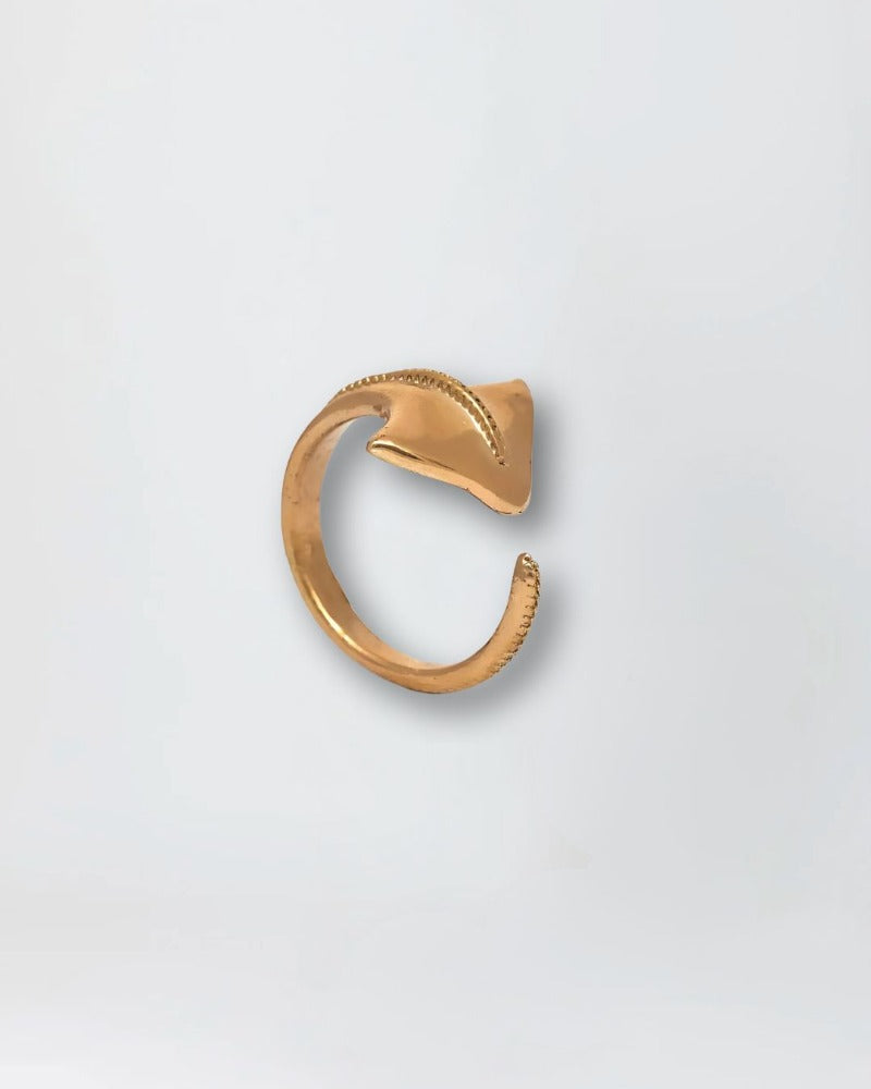MANTA RAY RING